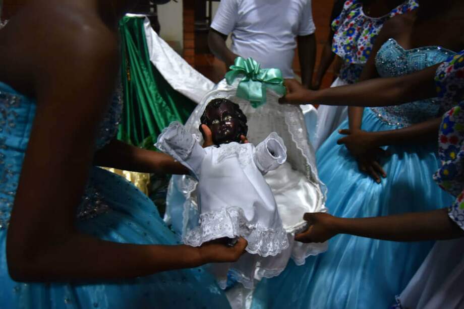 El Niño Dios de Quinamayó es negro como representación de la cultura afrodescendiente de este corregimiento. / Cortesía EFE