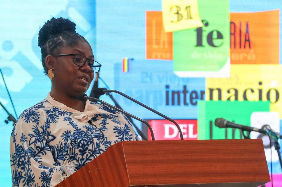 La Vicepresidenta de Colombia, Francia Elena Márquez, habla durante la inauguración de la Feria Internacional del Libro hoy, en la fortaleza Morro-Cabaña, en La Habana (Cuba).