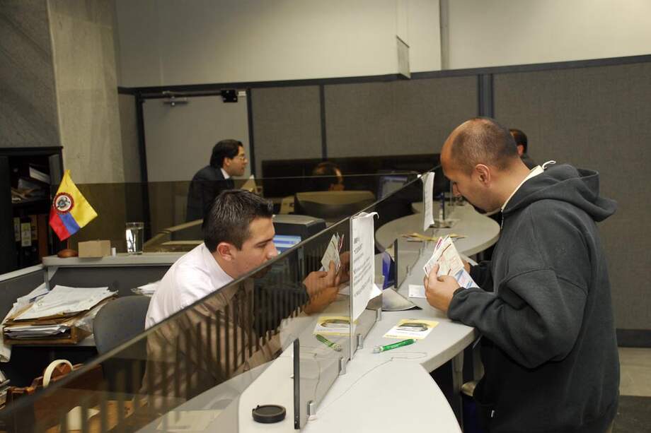 Muchos ciudadanos que utilizan el efectivo van a dejar de usarlo, porque van a tener una alternativa de muy bajo costo y segura en la tecnología. / Archivo