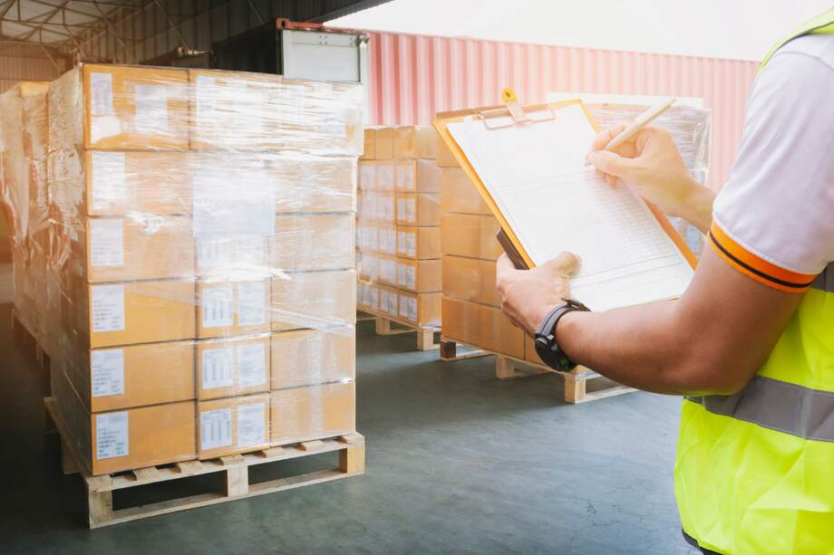 Se requieren esfuerzos conjuntos para mejorar la logística, incluyendo diversos actores públicos y privados.