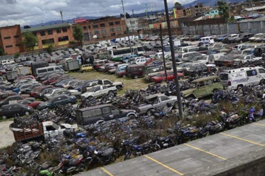 Subasta de vehículos en abandono.