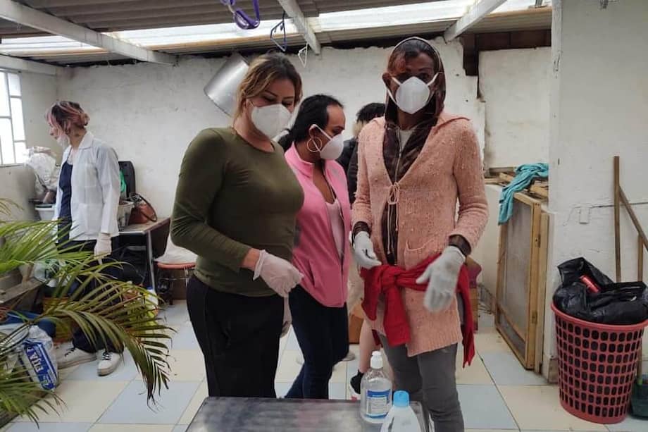 Las mujeres trans recibieron subsidios de vivienda para pagar sus habitaciones y un mercado para comer durante los días de encierro. / Red Comunitaria Trans.