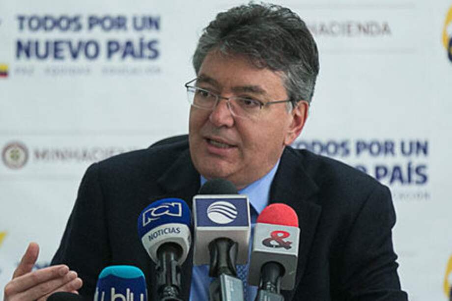 El ministro Cárdenas anunció ayer un decreto para bajar el arancel al azúcar al 70%. ¿Se acaba el debate? / Presidencia de la República