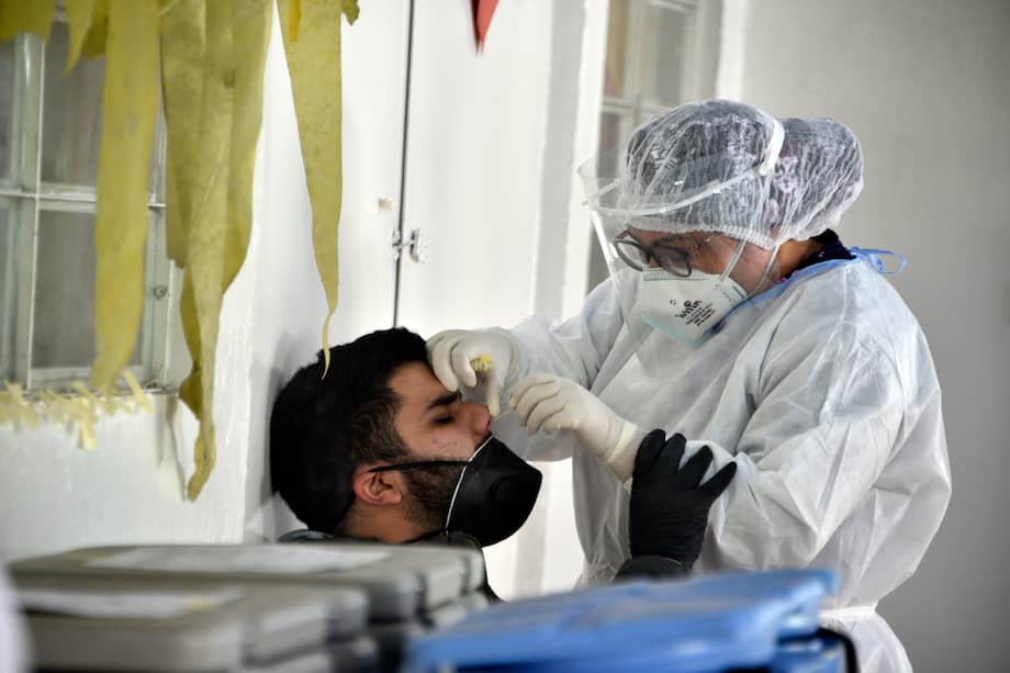 Solo el 22 % de los casos reportados a diario son de muestras tomadas en esa jornada. / Getty Images