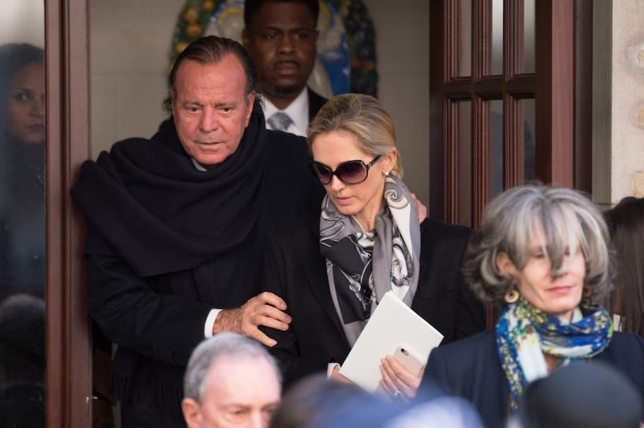 Julio Iglesias recibe nueva demanda de sus exempleadas por agresión sexual