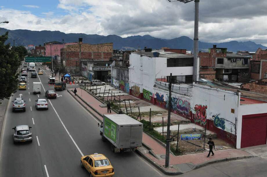 Los vecinos de este predio sobrante, ubicado en la carrera 85 con calle 78, se quejan de la inseguridad. / Óscar Pérez