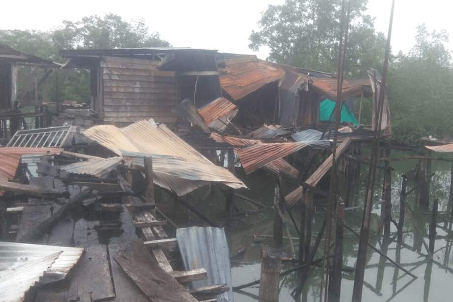 Desde la mañana de este jueves, la Alcaldía de Buenaventura se encuentra en labores de atención a las familias damnificadas. / Cortesía