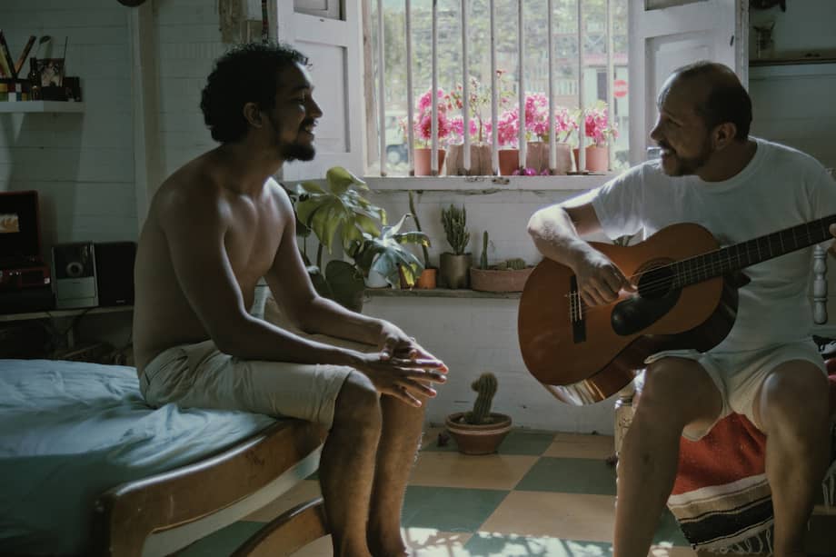 “Inspirada en hechos reales y otros que bien podrían serlos”, es la premisa de la película./ Still de Agua Salá