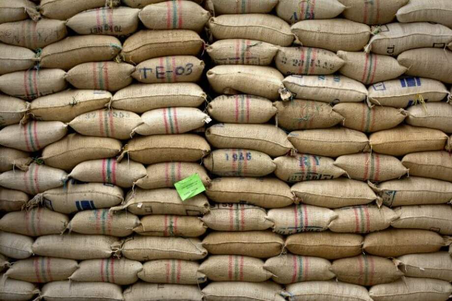 Al cierre de este miércoles, 3 de julio, la carga interna de 125 kilos de café se estaba pagando a $840.000. / Bloomberg