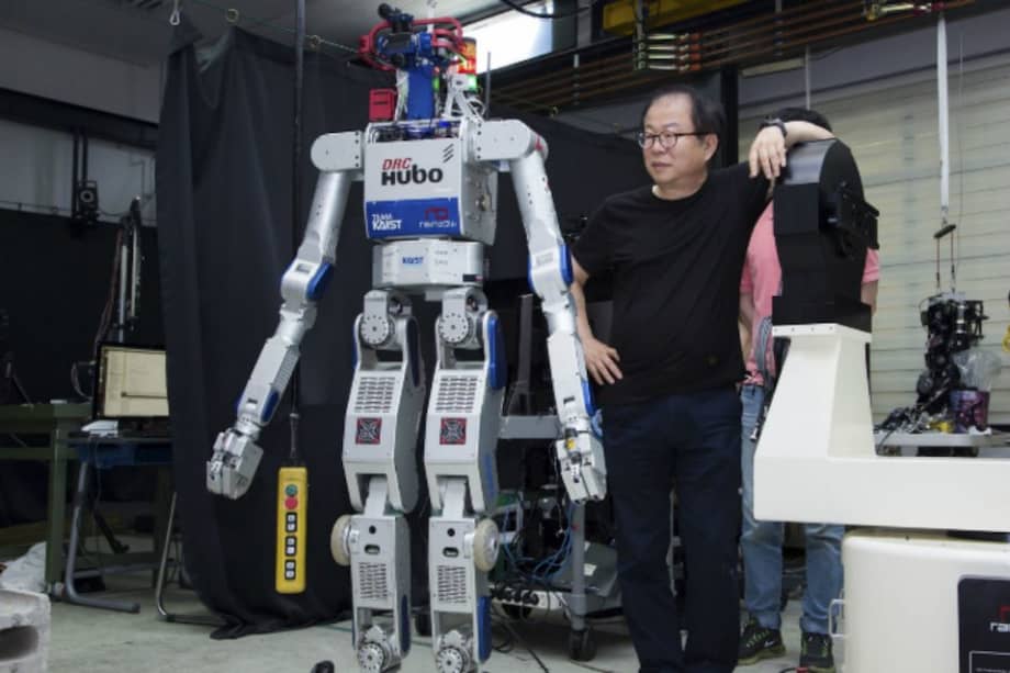 Hubo junto a su creador Oh Joon-ho, de 62 años. / EFE