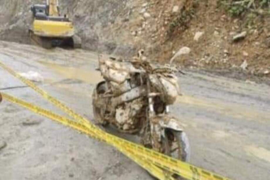 Derrumbe vía Medellín - Quibdó.