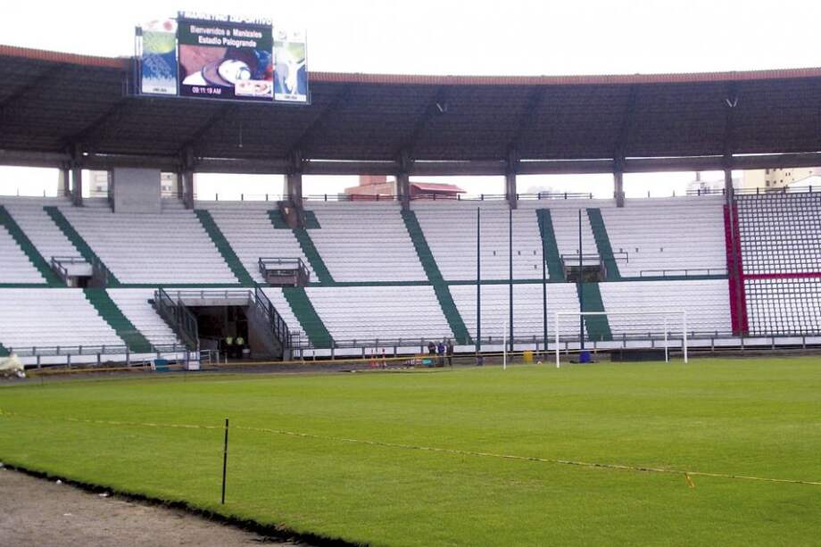 La Alcaldía de Manizales pagó casi $2.700 millones por las sillas del escenario, casi $800 millones más que otras sedes. / ‘El Heraldo’