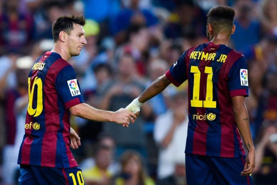 Messi y Neymar celebran un gol con el Barcelona. Foto: AFP