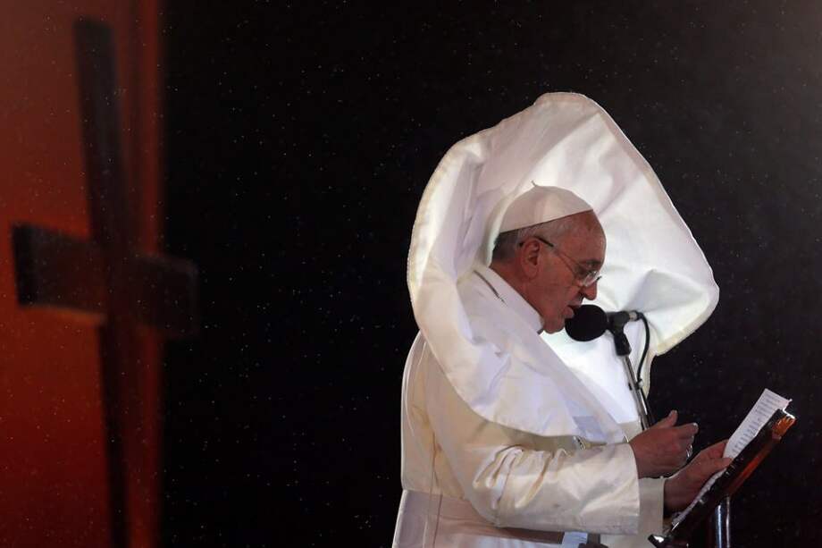 Papa Francisco oficia misa en Copacabana. Foto: EFE