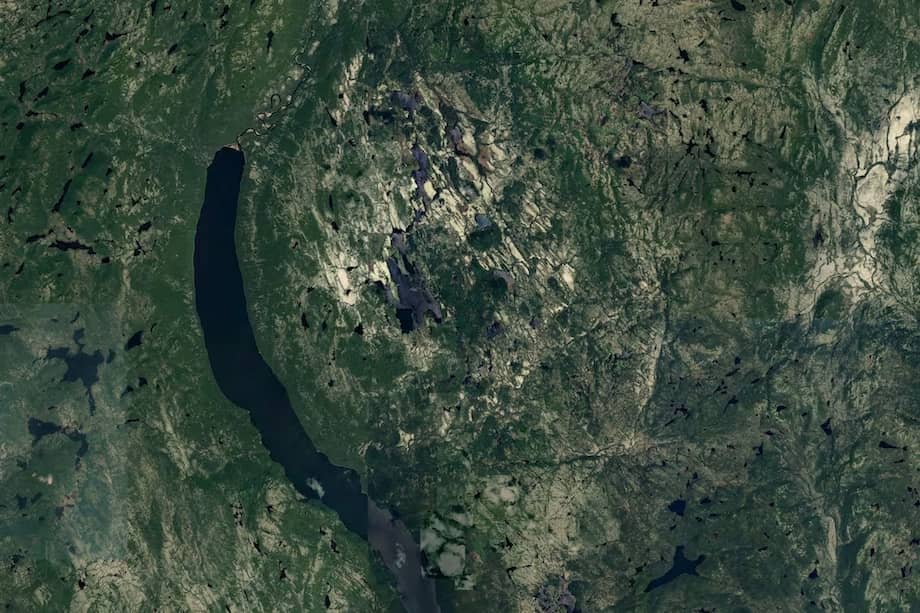 Captura de pantalla de Google Maps donde se ve el cráter recientemente descubierto.