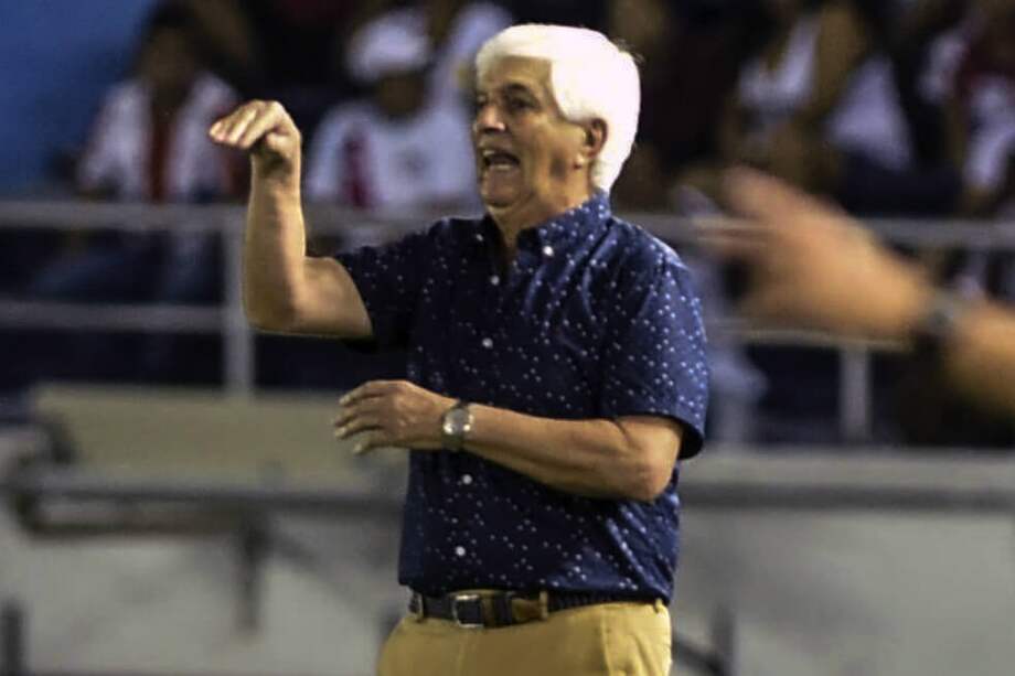 Comesaña, entrenador del Júnior, durante el partido de este miércoles. / AFP