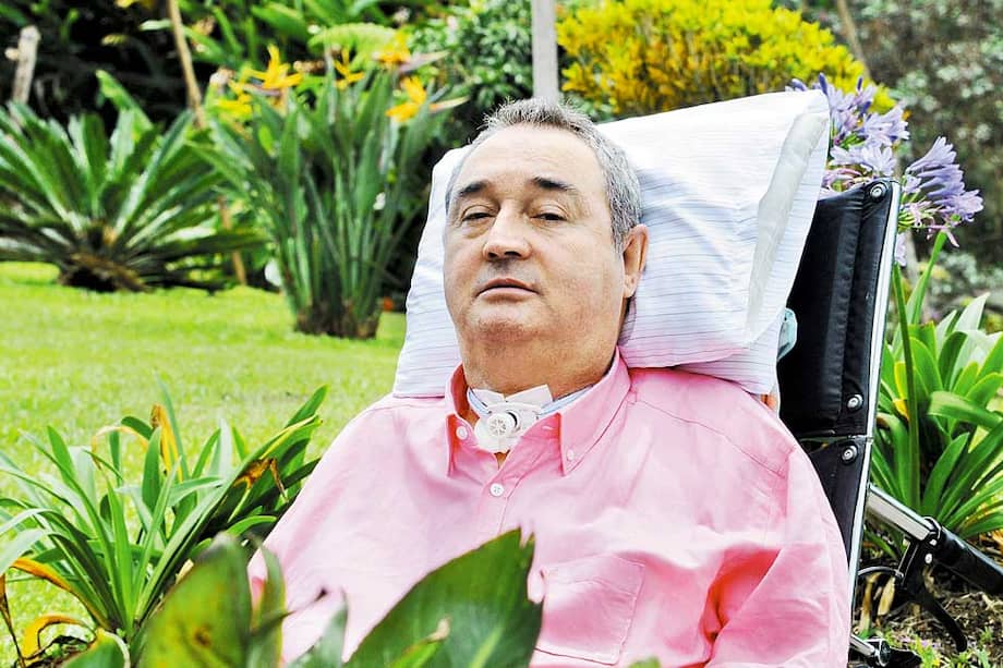 El querido ‘profe’ Luis Fernando Montoya, en su finca en Caldas, Antioquia. / Luis Benavides