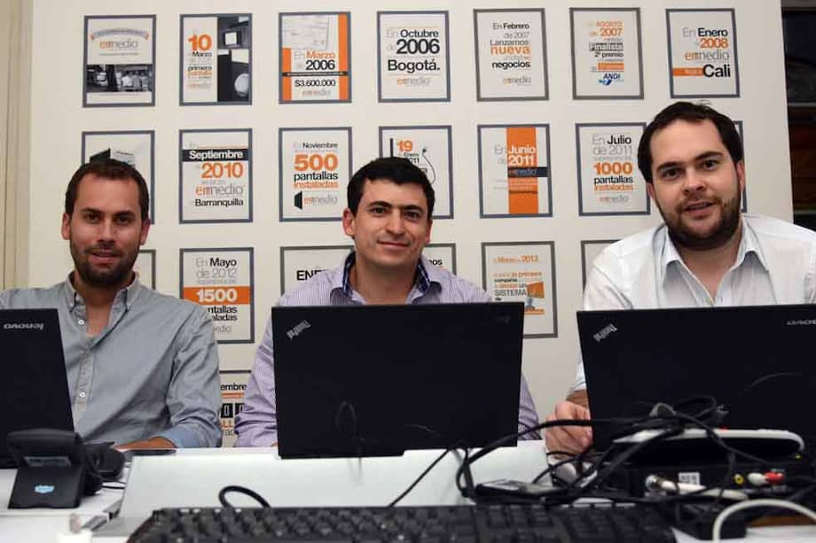 Daniel Peláez, Sebastián Obregón y Sebastián Molina, fundadores de enmedio. / Luis Benavides