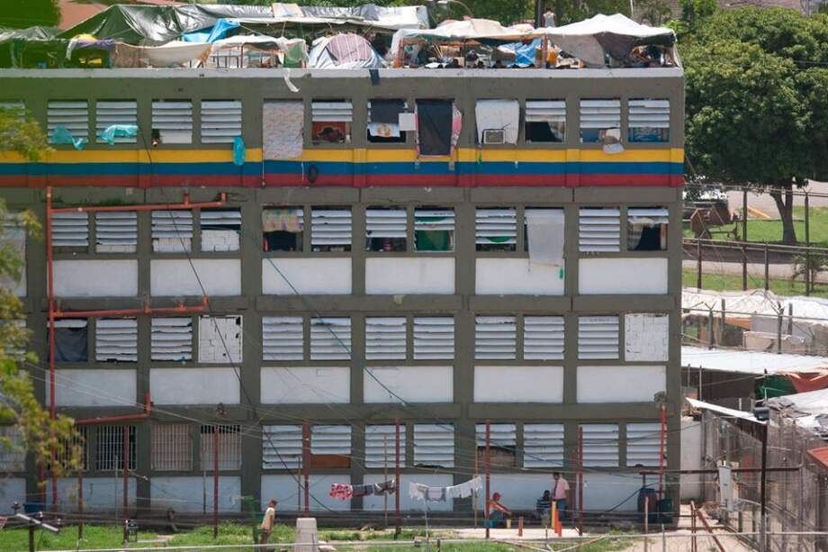 Vista parcial de los pabellones de la cárcel de Yare. Foto: EFE