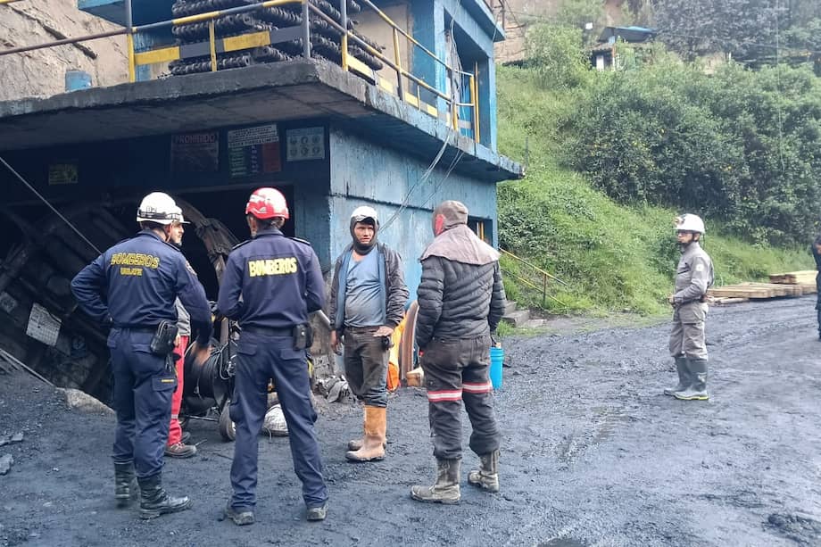 Tras una explosión ocurrida la tarde del lunes 4 de mayo, 14 trabajadores del lugar quedaron atrapados. Se presume que la emergencia la suscitó una acumulación de gases.