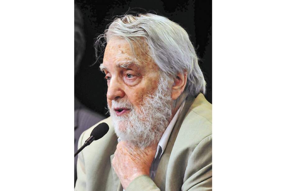 Osvaldo Bayer se declaró un socialista libertario. / AFP