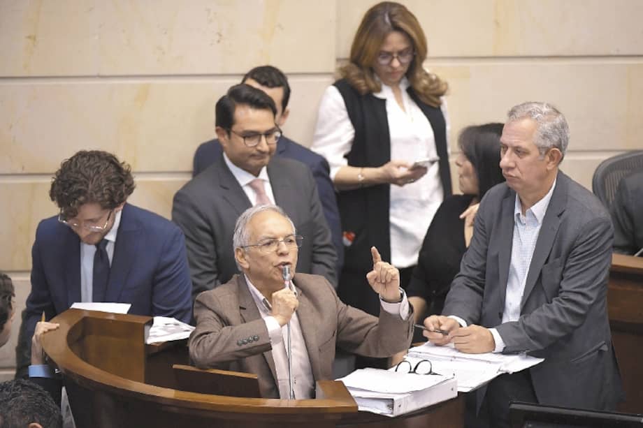 Ricardo Bonilla González - Ministro de Hacienda - Plan Nacional de Desarrollo - Debate - Senado de la República