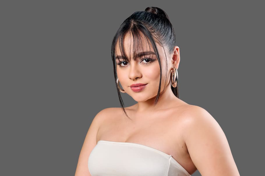 A través de su cuenta de Instagram, la actriz mostró el proceso de su transformación física. Imágenes.