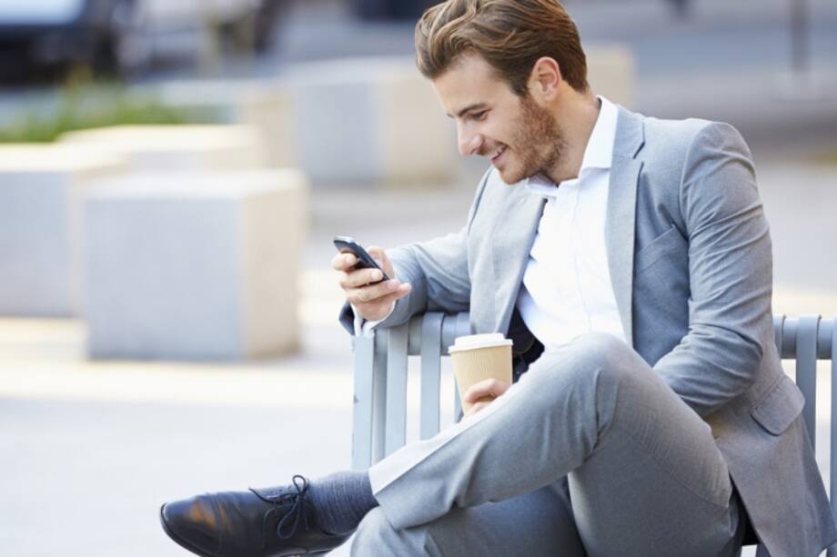 Seis mensajes que harán que tu pareja piense todo el día en ti