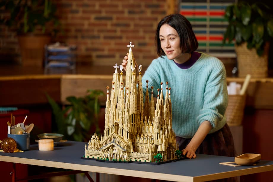 El modelo de LEGO de la Sagrada Familia mide 62 cm de alto por 47 de ancho y 39 de profundo.