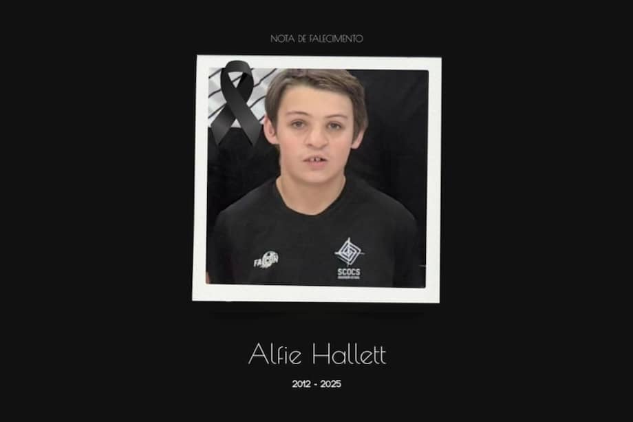 Alfie Hallett, de 13 años, fue encontrado con "varias heridas causadas por un arma blanca".