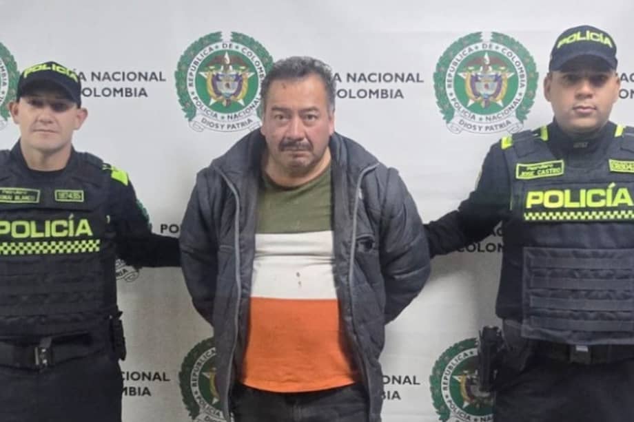 Los hechos ocurrieron la noche del sábado 8 de noviembre. Entre los heridos hay cuatro menores de edad, dos de ellos con muerte cerebral, según confirmaron los familiares. El conductor del taxi involucrado, de 56 años, fue capturado.