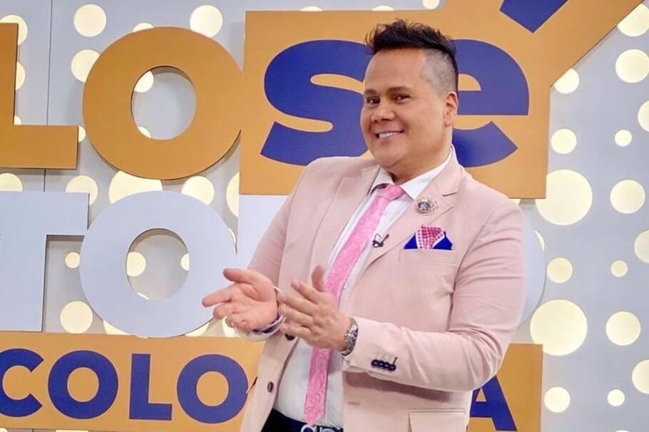 Luego de aparecer varios días presentando ‘Lo sé todo’ con gorra, el presentador Ariel Osorio sorprendió al mostrar cómo quedó luego de hacerse el tratamiento capilar. ¿Cambio extremo?