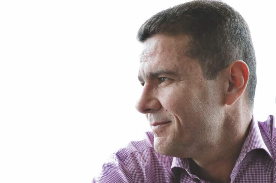 Carlos Cuenca, presidente de la Cámara, aclara que si bien está en su potestad citar a sesiones virtuales, es la dirección administrativa de esa corporación el departamento encargado de ordenar el gasto y gestionar la contratación de un servicio tecnológico completo que sea eficiente para las necesidades del Congreso. / Mariana Gómez-El Espectador