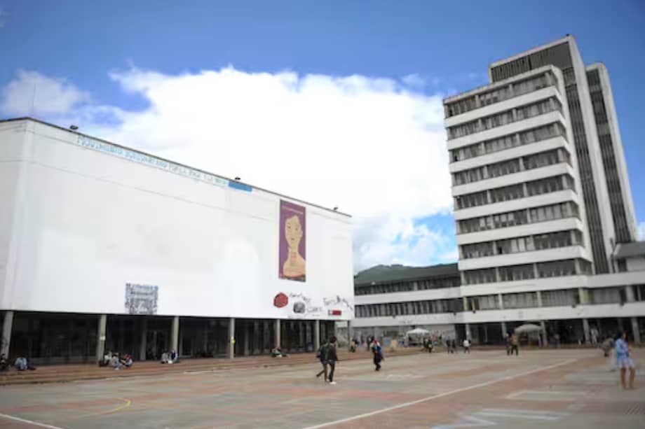 Los nuevos controles buscan ordenar el ingreso al campus y reforzar la identificación de estudiantes, visitantes y demás usuarios.