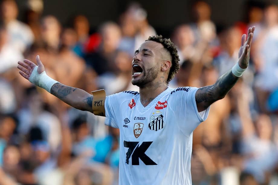 El equipo brasileño derrotó 3-0 a Cruzeiro en la última fecha del campeonato, aseguró la permanencia y estará en el torneo de Conmebol.