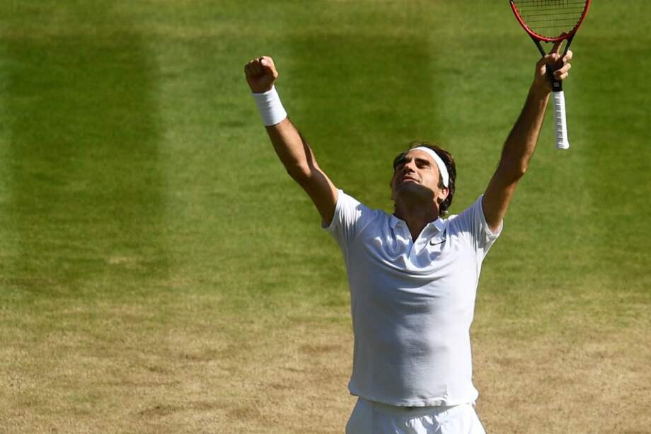 Roger Federer avanzó a semifinales de Wimbledon. Foto: AFP
