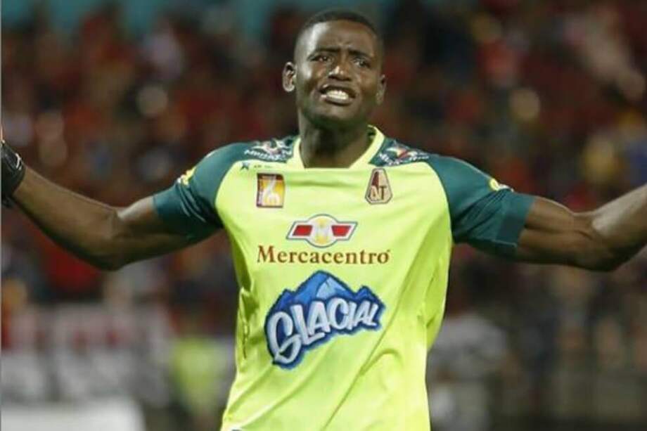 El arquero William Cuesta salvó en varias ocasiones al Deportes Tolima en el triunfo ante Nacional. / Instagram: cdtolima