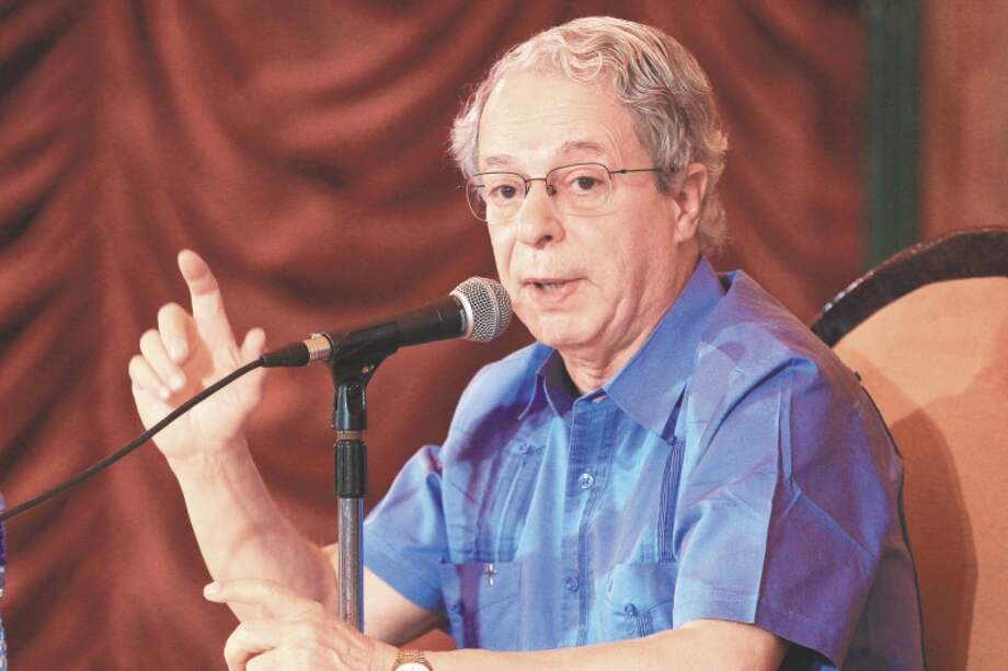 El escritor aseguró que el futuro político de Brasil es incierto en este momento. / AF