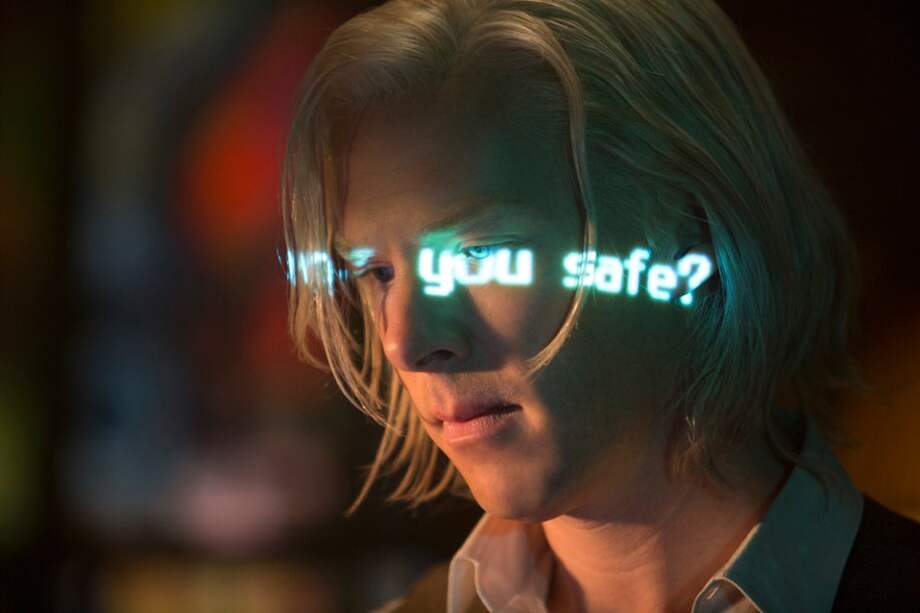 Benedict Cumberbatch caracterizado como Julian Assange en "El quinto poder".