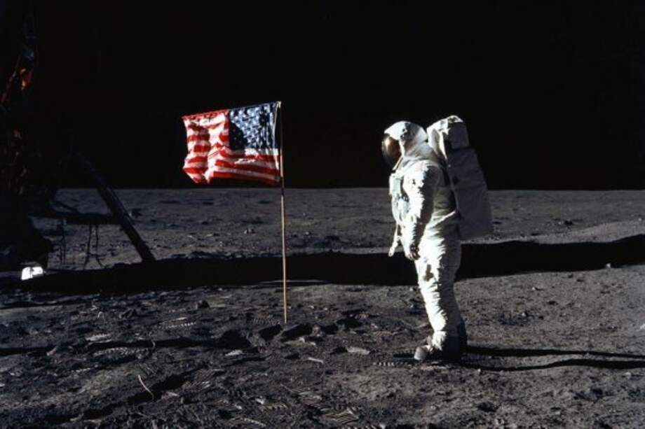 Empresa privada obtiene licencia de exploración lunar