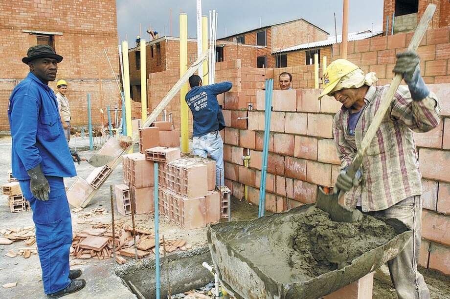 En Colombia, 1,29 millones de personas devengan un salario mínimo.