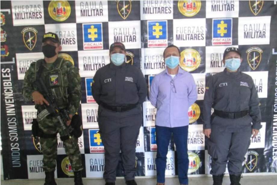 Al parecer, Vásquez se valía de su posición como docente para acosar a sus estudiantes.