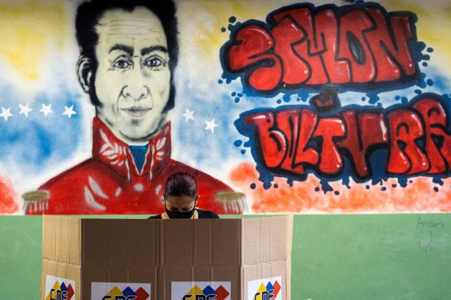 El oficialismo venezolano ha tratado de quitarse de encima el contrapeso que representa, desde 2015, un Parlamento conformado mayoritariamente por la oposición. / Foto: AFP