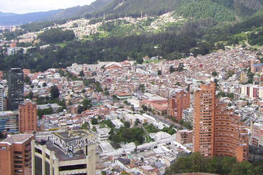 Según el analista, hoy la ‘renovación urbana’ es presentada como sinónimo de demolición y desalojo de residentes.