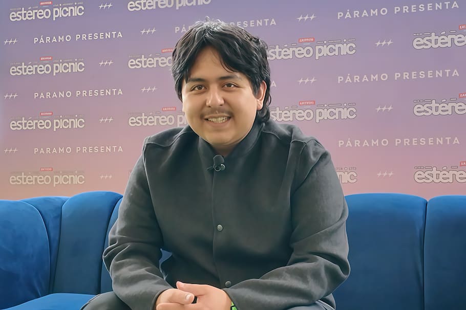 Macario Martínez, cantante mexicano.