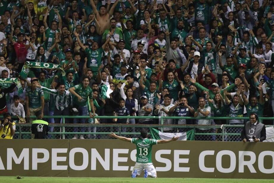 Jugar partidos de fútbol profesional en estadios vacíos tiene un efecto "enormemente negativo" en el éxito de los equipos locales.