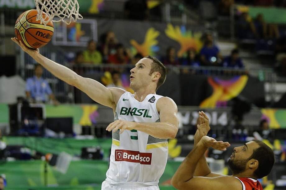 Brasil regresa a la élite del básquet