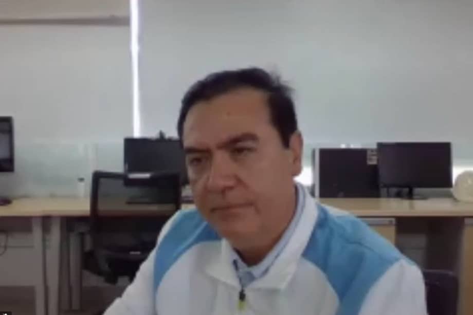 El abogado Edgar Riveros es investigado por reunirse con la defensa de Sneyder Pinilla para ofrecer, al parecer, coimas de un contrato que querían ejecutar con la Ungrd y poder desviar declaraciones de los exdirectivos de la Unidad que podrían involucrar a Luis Carlos Barreto y otros funcionarios públicos.