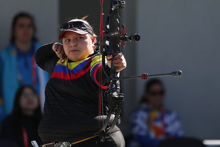 La voz en los silencios de Usquiano: entrevista con la campeona de tiro con arco