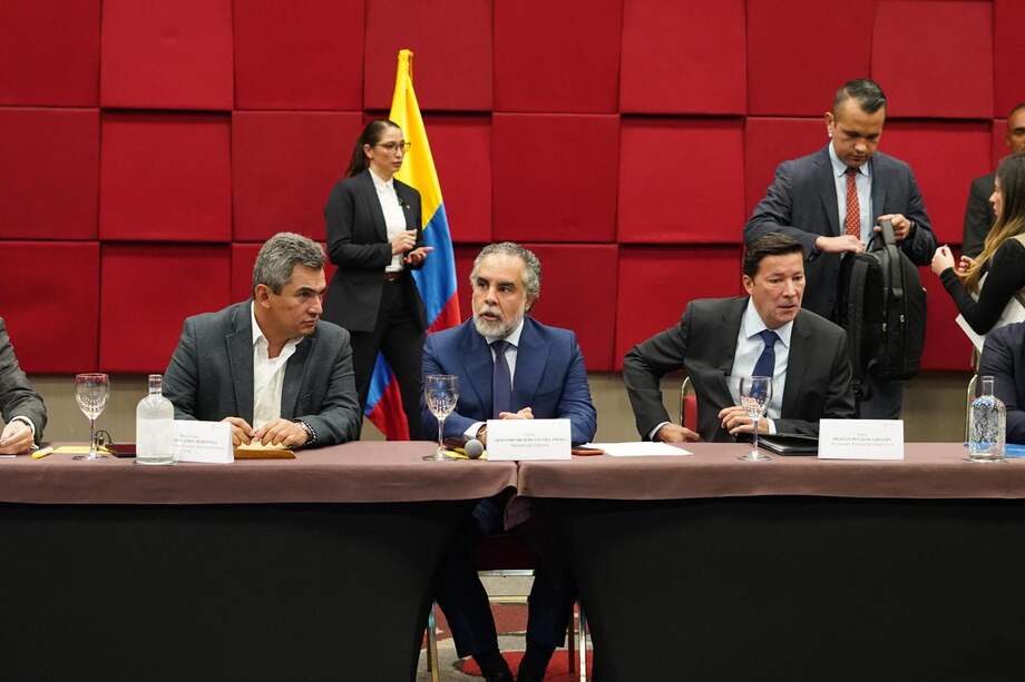 UNP, Ministerio del Interior y Registraduría lideraron la primera sesión de la Comisión Nacional para la Coordinación y Seguimiento Electoral del año.